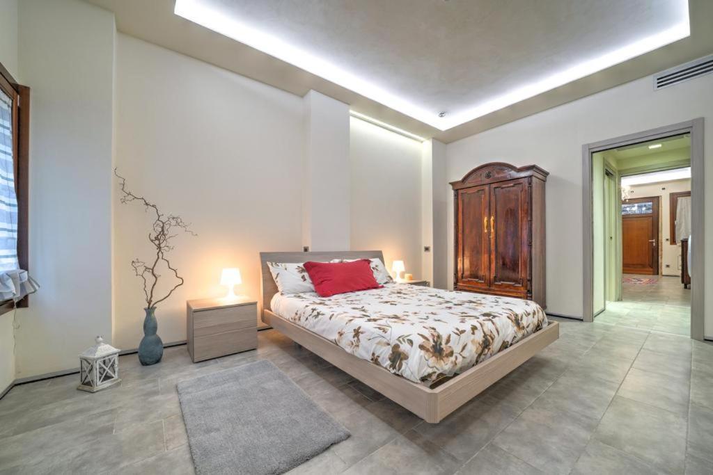 Al Pontile Venezia Apartment Bagian luar foto