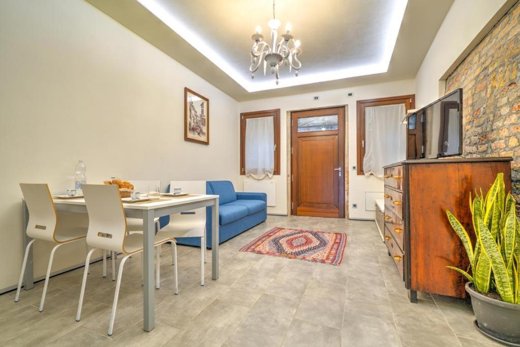 Al Pontile Venezia Apartment Bagian luar foto